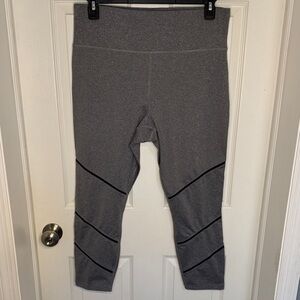 NWOT Spalding Gray Active Leggings with Black Stripes
